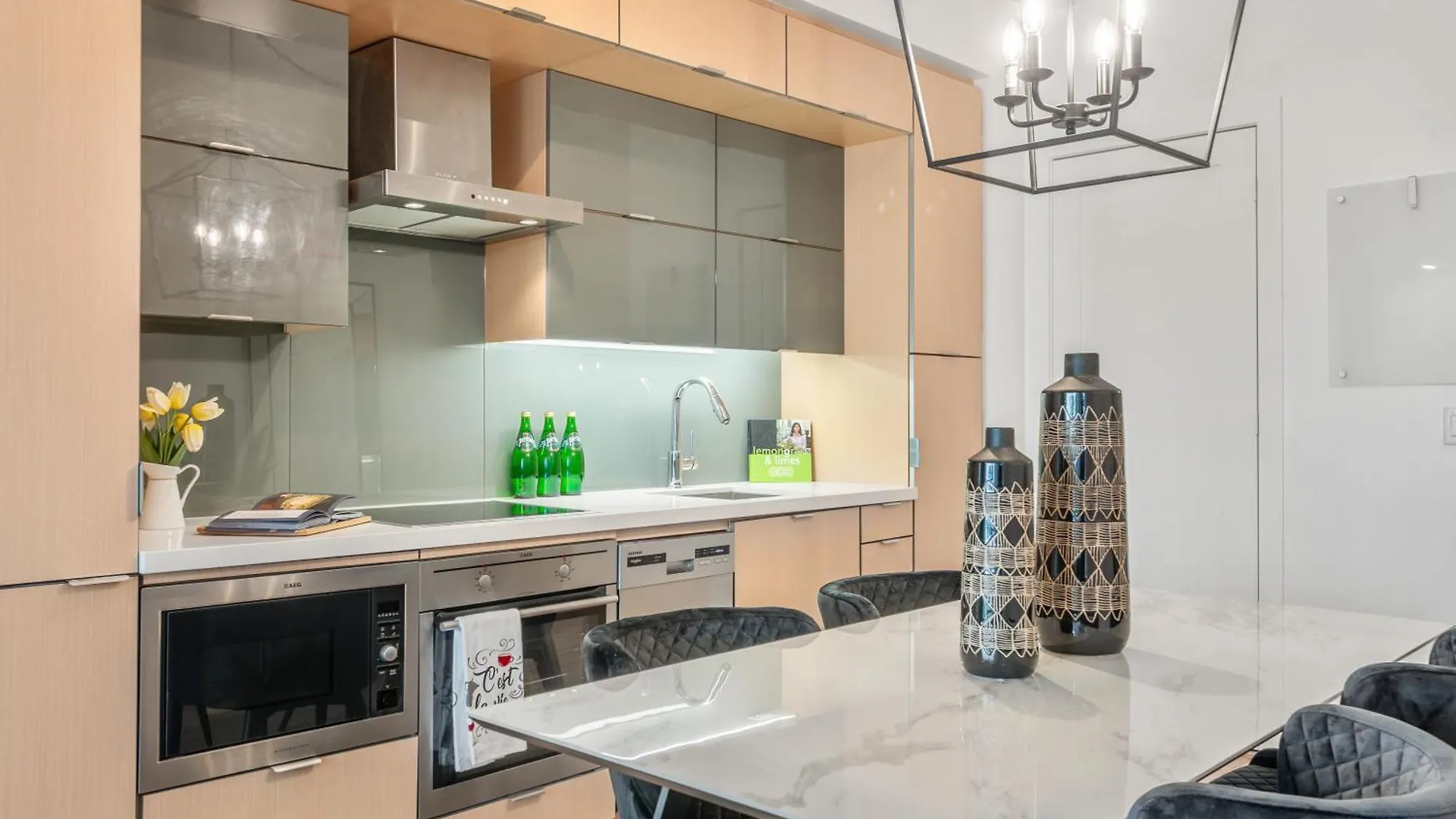 Forma Suites - Downtown Toronto - Cn Tower & Rogers Centre Canada